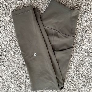 Lululemon Wunder Train with pockets